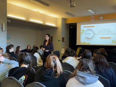 Public thumb 570493951 18395264668193945 2440761232124308372 n