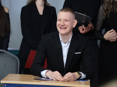 Public thumb img 9954